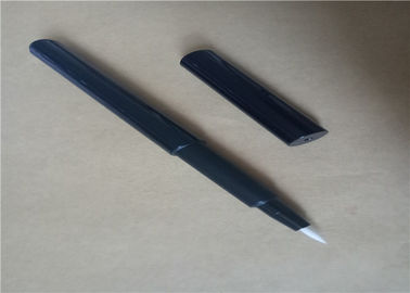 Απλή αισθητή ύφος άκρη Eyeliner με τη σφαίρα χάλυβα, μαύρο πλαστικό υλικό Eyeliner μολυβιών
