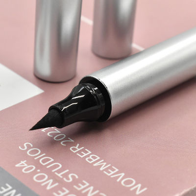 Καλή τιμή. 2 In 1 Empty Eyeliner Tubes Plastic Liquid Eyeliner Pen With Eye Stamp σε απευθείας σύνδεση